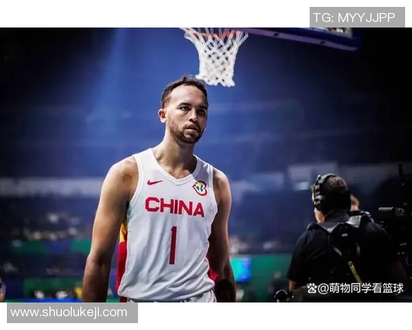 世界杯点评：广州篮球队展现出卓越灵活性与战术适应能力的精彩表现